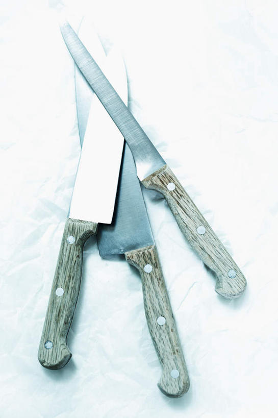 无人,竖图,俯视,室内,特写,白天,白色背景,静物,金属制品,阴影,反射,金属,工具,影子,刀具,三把,刀,摄影,影棚,菜刀,切菜刀,彩图,高角度拍摄,影棚拍摄,拍摄