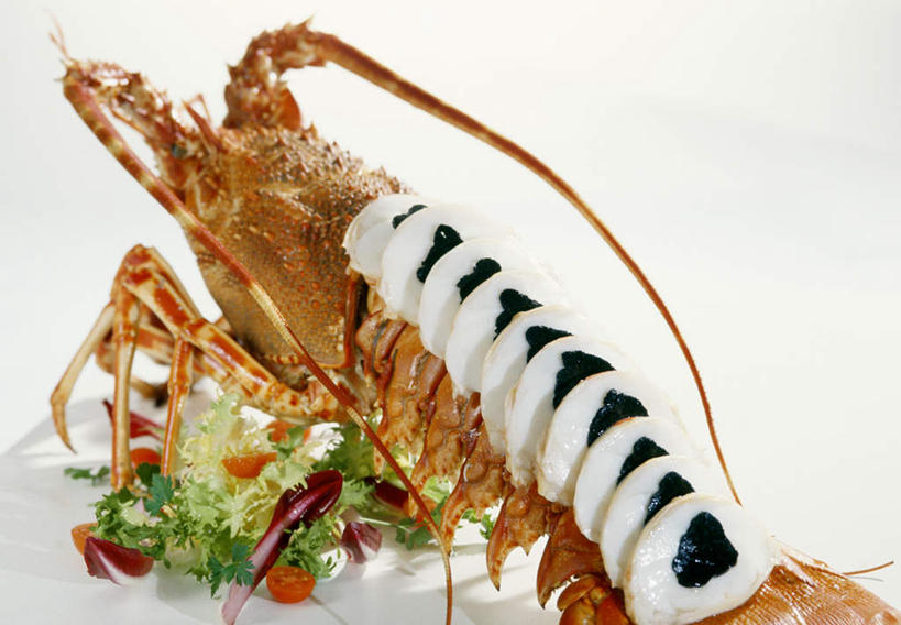 海鲜,龙虾,无人,横图,俯视,室内,特写,白天,餐桌,桌子,蔬菜,西红柿,一排,阴影,朦胧,模糊,新鲜,整齐,光线,影子,生菜,莴苣,生食,蔬菜沙拉,虾,沙拉,食品,糖,糖果,甜点,甜品,色拉,水产,沙律,海洋生物,食物,排列,一只,白色,甜食,巧克力,有机食品,绿色食品,餐台,色拉酱,朱古力,队列,水生动物,海产品,千岛酱,水生物,海底动物,春菜,鹅仔菜,莴仔菜,千金菜,叶用莴苣,樱桃番茄,圣女果,番茄,彩图,高角度拍摄