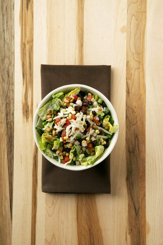 无人,竖图,俯视,室内,特写,白天,玉米,植物,餐桌,桌子,豆,蔬菜,阴影,新鲜,光线,棒子,影子,陶瓷,豆类,豆子,生菜,莴苣,玉蜀黍,生食,蔬菜沙拉,沙拉,食品,陶瓷制品,色拉,沙律,食物,一个,容器,碗,有机食品,绿色食品,单个,餐台,色拉酱,储藏,苞米,储存,千岛酱,苞芦,豆科,苞谷,春菜,鹅仔菜,莴仔菜,千金菜,包谷,大蜀黍,番麦,薏米包,玉高粱,玉麦,珍珠米,叶用莴苣,彩图,高角度拍摄,贮存