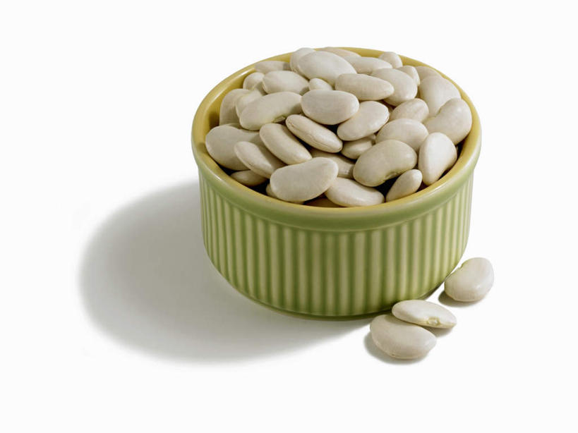 无人,横图,俯视,室内,特写,白天,白色背景,植物,餐桌,桌子,豆,蔬菜,一堆,许多,阴影,堆积,新鲜,光线,影子,陶瓷,豆类,豆子,食品,陶瓷制品,食物,一个,绿色,容器,碗,摄影,有机食品,绿色食品,影棚,单个,餐台,储藏,堆,储存,豆科,哈巴豆,利马豆,马达加斯加豆,缅甸豆,洋扁豆,仰光豆,彩图,高角度拍摄,影棚拍摄,拍摄,贮存