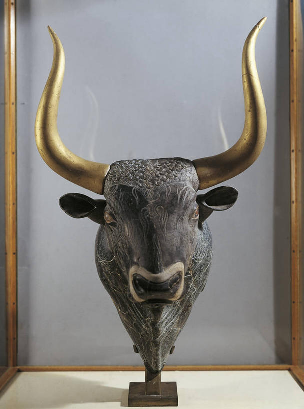 无人,竖图,室内,特写,正面,哺乳动物,牛,野生动物,雕塑,灰色背景,艺术,水晶,历史,古代,一个,灰色,动物,摄影,单个,手艺,石英,古代文明,美术工艺,彩图,碧玉,珠母,过去