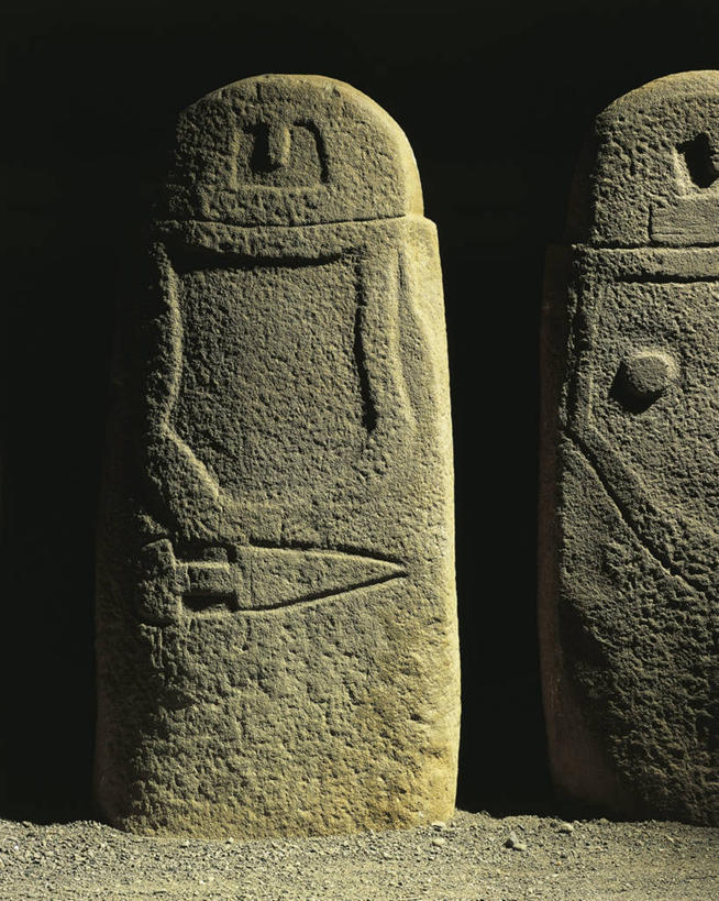 无人,竖图,雕塑,黑色背景,历史,摄影,考古学,美术工艺,彩图,影棚拍摄,匕首,过去