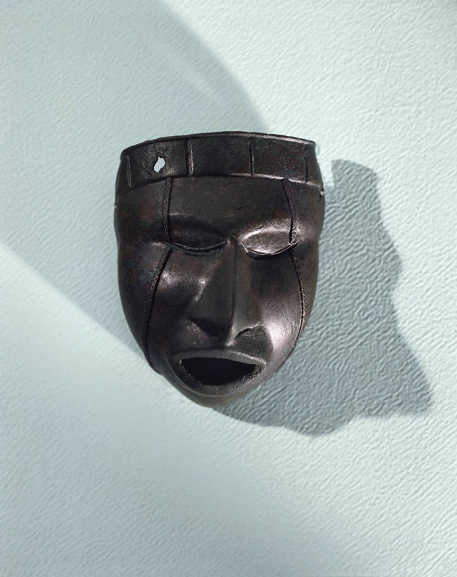 无人,竖图,特写,白色背景,雕塑,墨西哥,神话,标志,符号,标识,一个,张嘴,摄影,单个,铜,拉丁美洲,张大嘴巴,性别符号,古代文明,美术工艺,张开嘴,彩图,影棚拍摄,神,男性符号,拟人,拉美文明