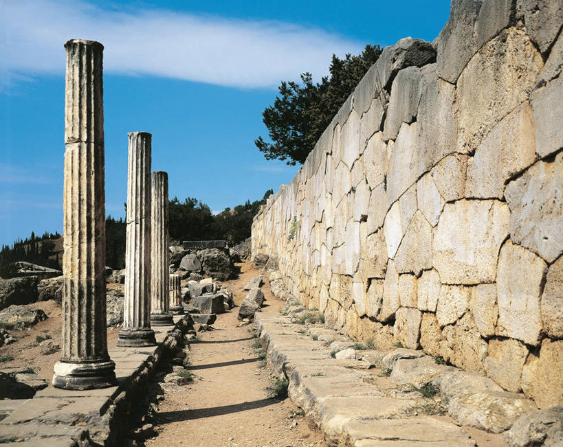 无人,横图,室外,白天,希腊,欧洲,一排,整齐,柱子,围墙,废墟,排列,天空,地标建筑,摄影,考古学,队列,希腊文化,透视图,希腊共和国,古希腊,古代文明,阿波罗神殿,彩图,德尔菲,过去