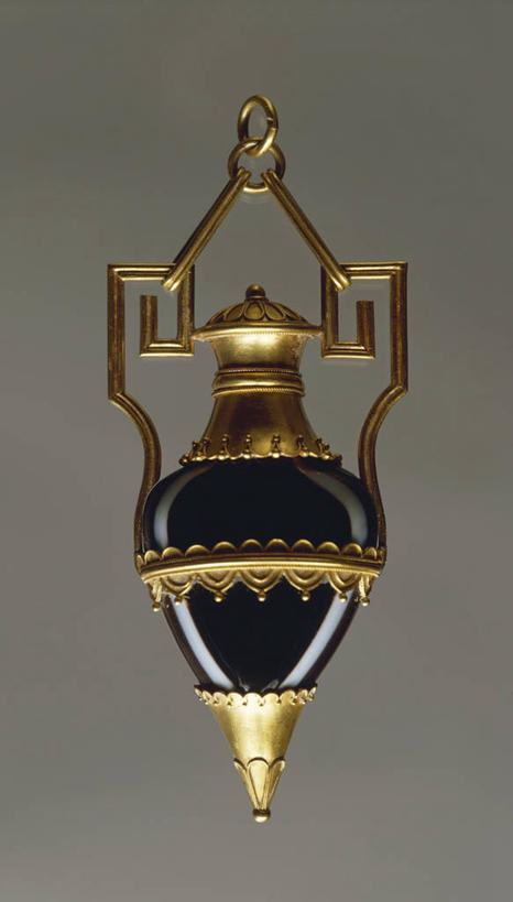 无人,竖图,特写,灰色背景,一个,灰色,摄影,单个,18世纪,项坠,美术工艺,彩图,影棚拍摄,贵重宝石