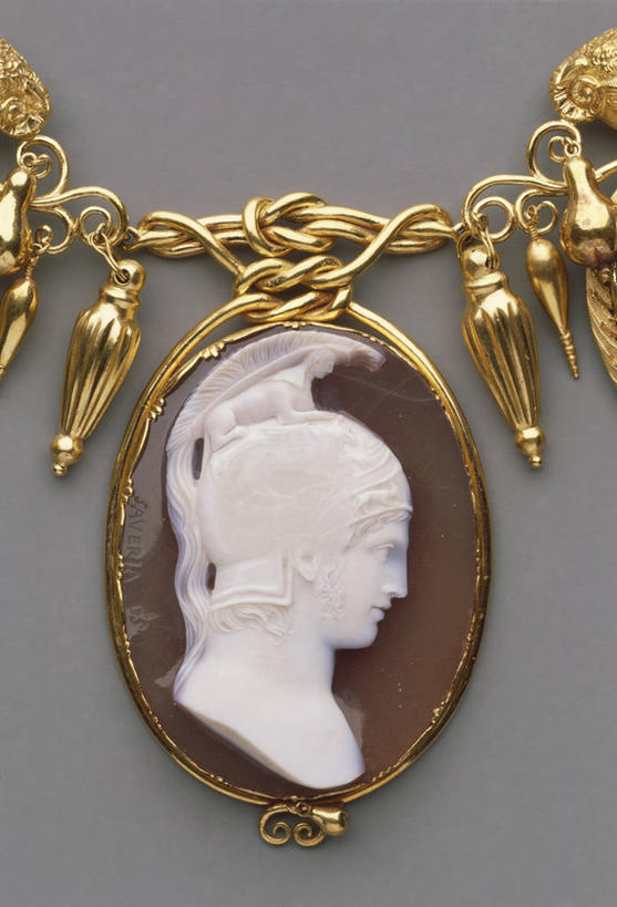 无人,竖图,侧面,项链,珠宝,灰色背景,艺术,标志,符号,标识,一个,摄影,单个,意大利文化,性别符号,彩图,影棚拍摄,男性符号,拟人,浮雕宝石