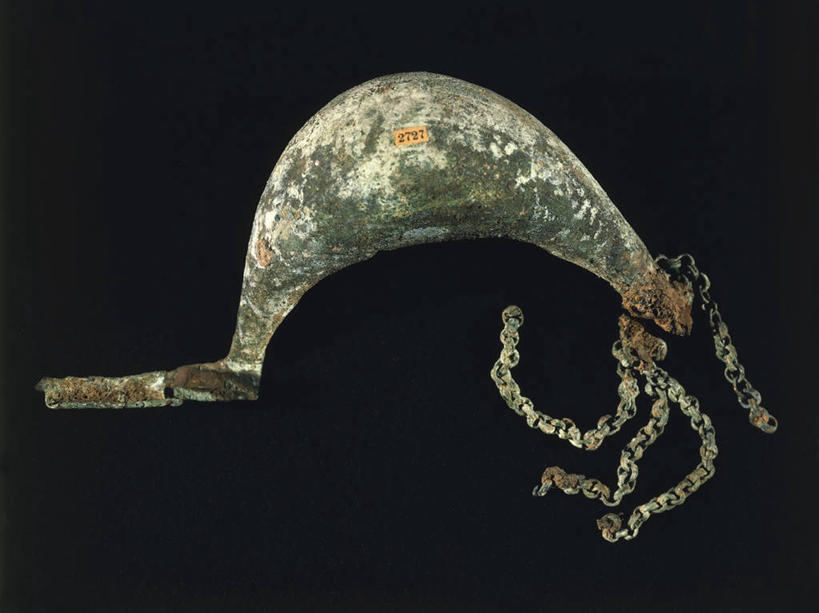 无人,横图,珠宝,黑色背景,古代,一个,人体,摄影,单个,铁环,锁链,链条,束缚,限制,约束,腓骨,美术工艺,史前时代,彩图,影棚拍摄