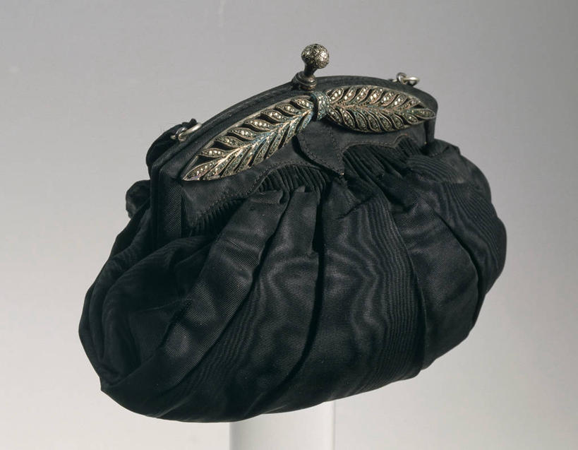 无人,横图,时尚,灰色背景,丝绸,一个,黑色,灰色,摄影,单个,高雅,零钱包,彩图,影棚拍摄,晚装包