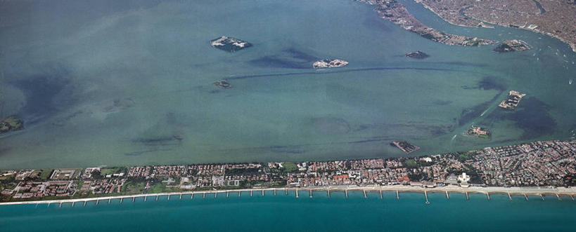 无人,横图,全景,俯视,航拍,室外,白天,建筑,意大利,海岸线,城镇,摄影,保护,鸟瞰,威尼托大区,潟湖,威尼斯礁湖,彩图,高角度拍摄,旅行,威尼斯省,挡土墙