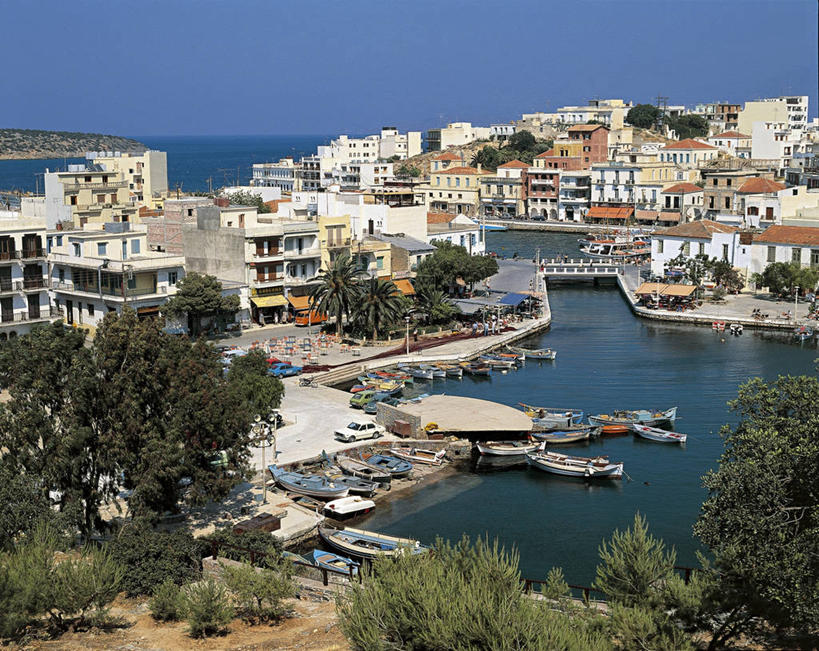 无人,横图,俯视,室外,白天,植物,建筑,船,希腊,欧洲,地平线,水平线,城镇,图像,树,天空,运输,摄影,人造,地中海文化,南欧,主题,视角,万里无云,克里特岛,构图,圣尼古拉奥斯,彩图,高角度拍摄,旅行,海港,传统文化