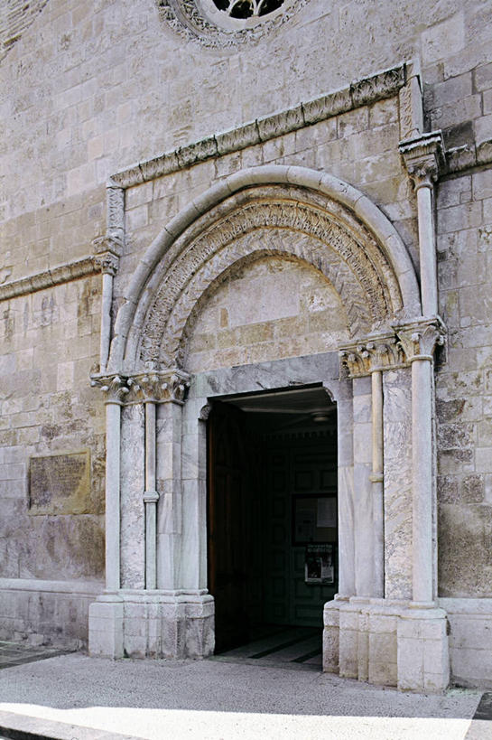 无人,教堂,竖图,室外,白天,意大利,图像,摄影,国家公园,南欧,主题,构图,自然地理,彩图,大教堂,时空