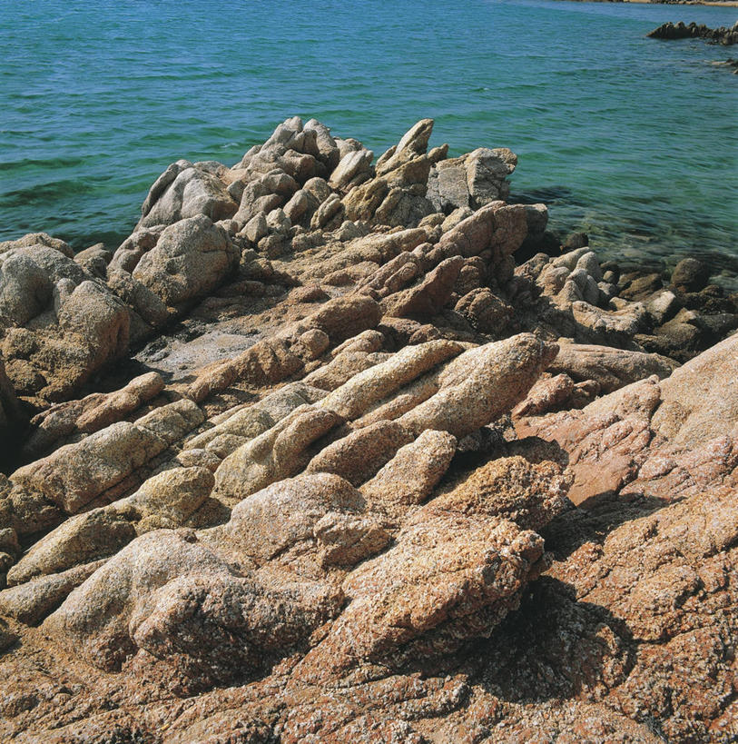 无人,方图,俯视,室外,白天,旅游,度假,海洋,美景,水,意大利,欧洲,景观,图像,娱乐,自然,享受,休闲,概念,景色,放松,摄影,宁静,花岗岩,地中海文化,南欧,自然风光,主题,视角,地貌,意大利共和国,构图,火成岩,撒丁岛,萨萨里,萨萨里省,自然地理,海滩,群岛,岩石,彩图,高角度拍摄,旅行,马达莱纳岛,时空,传统文化