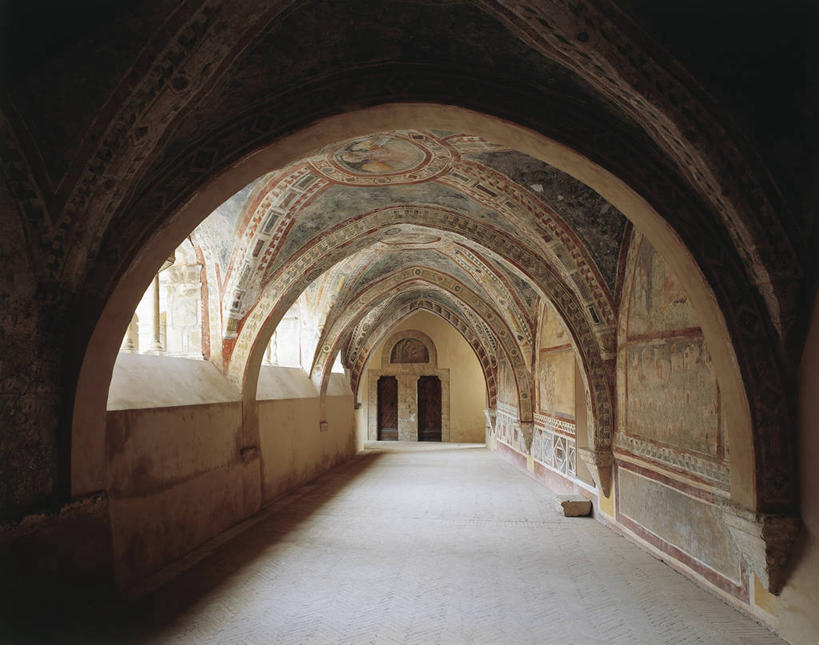 无人,教堂,横图,室内,地板,天花板,建筑,阴影,过道,地面,酒类,图像,酒,饮料,摄影,宗教,人造,基督教,主题,拱廊,蒸馏酒,烈酒,构图,灵性,彩图,旅行,大教堂,时空