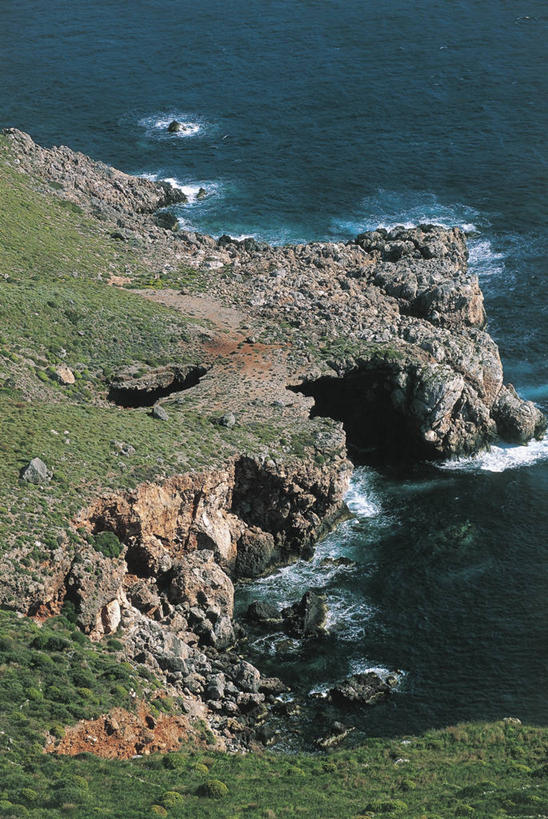 无人,竖图,俯视,室外,白天,海洋,山,水,希腊,欧洲,波纹,海岸线,流水,图像,草,风景,自然,概念,摄影,宁静,岩层,地中海文化,南欧,主题,视角,地貌,构图,潮汐,伯罗奔尼撒,海滩,岩石,彩图,高角度拍摄,旅行,时空,传统文化,马尼