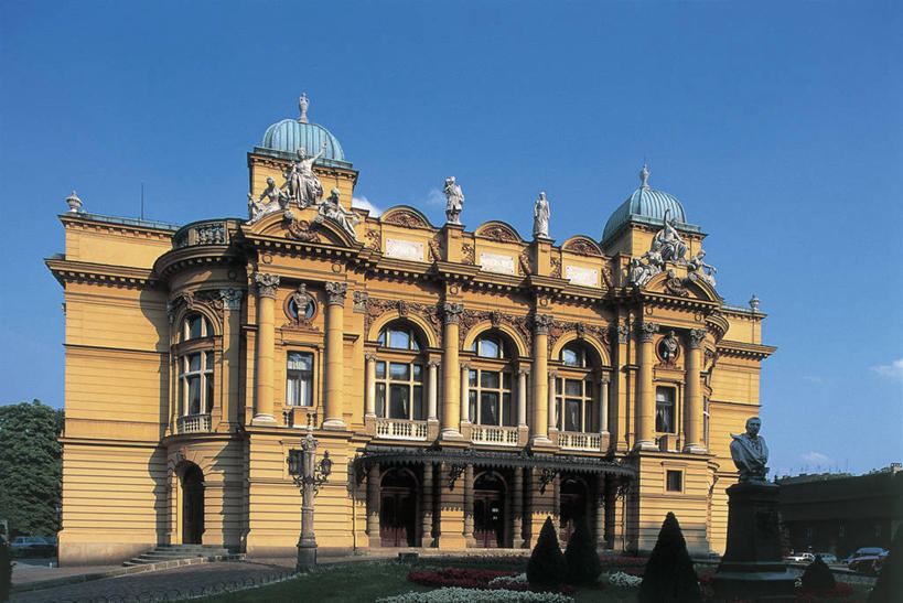 无人,横图,室外,白天,植物,城市,建筑,雕塑,欧洲,波兰,雕像,云,拱门,图像,树,蓝色,天空,地标建筑,摄影,人造,圆顶建筑,主题,自然现象,东欧,构图,克拉科夫,小波兰省,彩图,旅行,时空