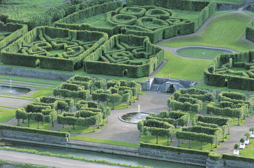 无人,横图,俯视,室外,白天,美景,喷泉,比利时,欧洲,喷,池塘,景观,地面,图像,自然,概念,景色,摄影,生长,园林,自然风光,主题,视角,构图,那慕尔,死水,彩图,高角度拍摄,旅行,瓦隆,时空