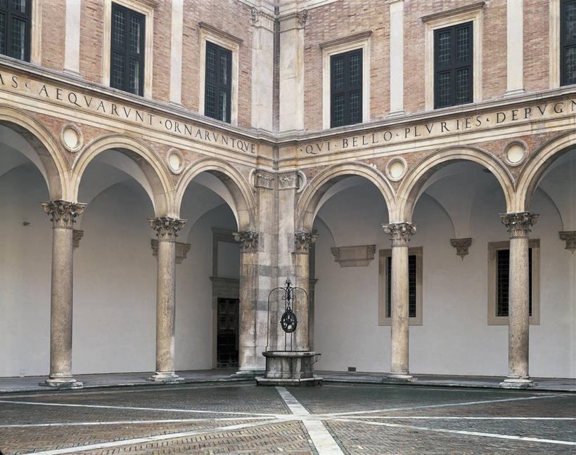 无人,宫殿,横图,室外,白天,建筑,意大利,欧洲,标志,文字,柱子,字符,字母,庭院,拱门,走廊,地面,文艺复兴,图像,历史,标识,地标建筑,摄影,人造,地中海文化,南欧,主题,古典风格,意大利文化,圣马克广场,拱廊,构图,马尔凯大区,乌比诺,彩图,旅行,时空,传统文化