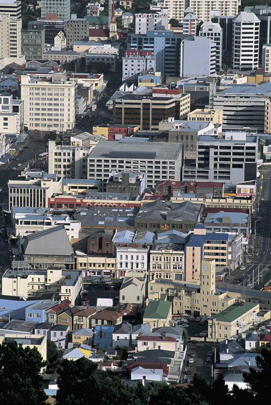 无人,竖图,俯视,室外,白天,城市,建筑,路,摩天大楼,汽车,新西兰,城镇,首都,图像,车,交通工具,办公大楼,运输,摄影,人造,都市风光,载具,主题,大洋洲,视角,澳大拉西亚,纽西兰,构图,长白云之乡,惠灵顿,彩图,高角度拍摄,旅行,时空