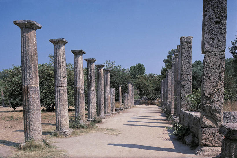 无人,公园,横图,室外,白天,旅游,度假,美景,植物,希腊,欧洲,华盛顿,美国,一排,阴影,整齐,柱子,景观,图像,历史,娱乐,废墟,树,排列,蓝色,天空,自然,地标建筑,享受,休闲,景色,放松,摄影,北美,北美洲,国家公园,地中海文化,队列,南欧,希腊文化,自然风光,主题,美洲,华盛顿州,奥林匹克国家公园,希腊共和国,万里无云,常绿之州,常青州,北亚美利加洲,亚美利加洲,奥林比亚,奥林匹克半岛,构图,古希腊,古代文明,奥林匹克山脉,伯罗奔尼撒,伯罗奔尼撒半岛,彩图,旅行,奥林波斯山,奥林匹亚遗址,古奥林匹亚遗址,美利坚合众国,时空,传统文化,艾丽丝,古奥林匹亚,角力学校