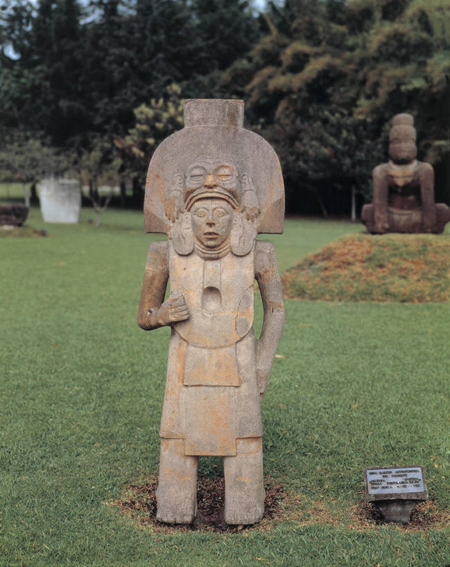 无人,竖图,室外,白天,神秘,雕塑,墨西哥,标志,雕像,符号,图像,历史,标识,佛,草,概念,摄影,宗教,北美,国家公园,拉丁美洲,主题,美洲,韦拉克鲁斯,韦拉克鲁斯州,性别符号,构图,古代文明,彩图,旅行,时空,男性符号