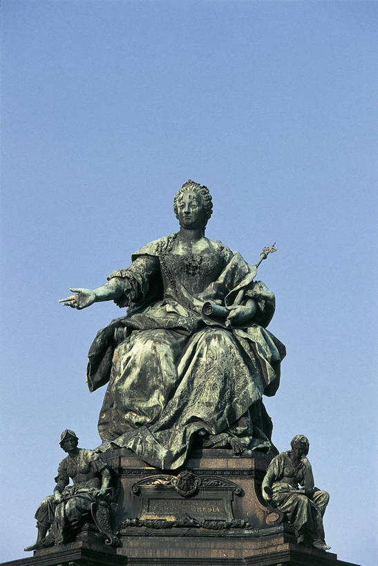 无人,竖图,室外,白天,仰视,雕塑,奥地利,欧洲,维也纳,雕像,首都,图像,历史,蓝色,天空,摄影,女王,风格,主题,视角,中欧,皇室,万里无云,构图,彩图,低角度拍摄,旅行,时空