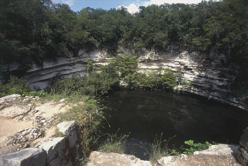 无人,横图,俯视,室外,白天,旅游,度假,美景,植物,城市,墨西哥,池塘,景观,悬崖,图像,娱乐,草,树,自然,地标建筑,享受,休闲,景色,放松,摄影,北美,拉丁美洲,自然风光,主题,美洲,自然现象,视角,玛雅文明,地貌,尤卡坦半岛,尤卡坦州,构图,死水,岩石,彩图,高角度拍摄,旅行,时空,拉美文明,状态