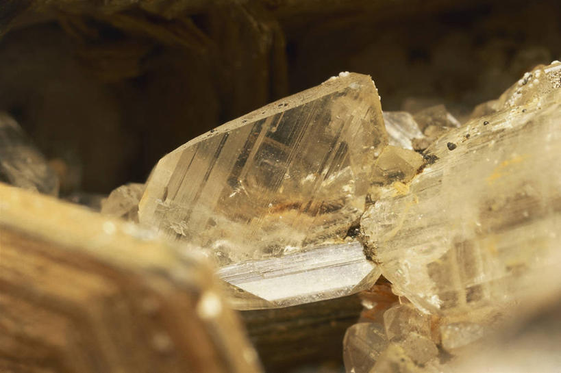 无人,横图,室内,特写,静物,黑色背景,粗糙,透明,图像,黑色,自然,摄影,矿产,毛糙,矿物,主题,自然现象,构图,地质学,矿物质,自然地理,岩石,彩图,影棚拍摄,时空,粗拙,状态,金属矿产