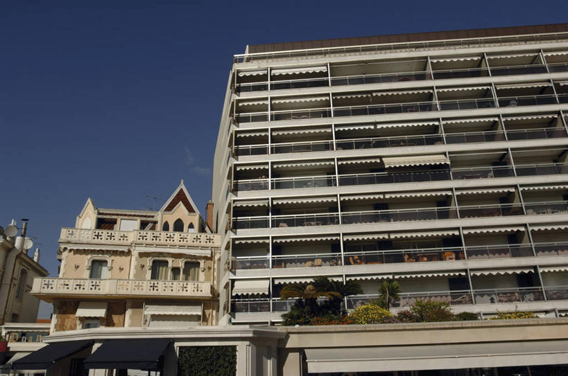 无人,横图,室外,白天,仰视,城市,建筑,法国,欧洲,戛纳,城镇,天空,摄影,普罗旺斯,地中海文化,滨海阿尔卑斯,万里无云,彩图,低角度拍摄