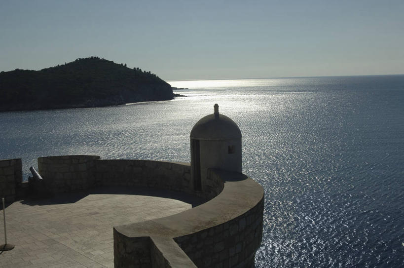 无人,横图,俯视,室外,海洋,山,建筑,欧洲,克罗地亚,反射,水平线,古城,围墙,首都,自然,黄昏,地标建筑,摄影,宁静,地中海文化,边界,前南斯拉夫,杜布罗夫尼克,亚得里亚海,达尔马提亚,彩图,高角度拍摄,斯塔里格勒