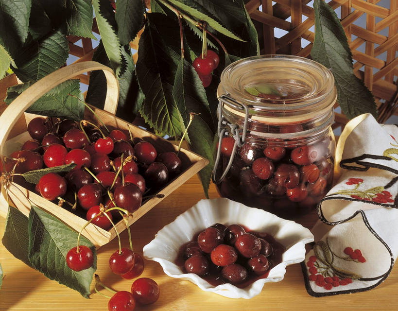 无人,横图,室内,特写,烹饪,樱桃,静物,水果,叶子,许多,篮子,料理,食品,茎,很多,杯,菜肴,美食,饮食,食物,餐巾,摄影,佳肴,泡椒,清新,酸黄瓜,广口瓶,健康食物,彩图,传统文化,成分