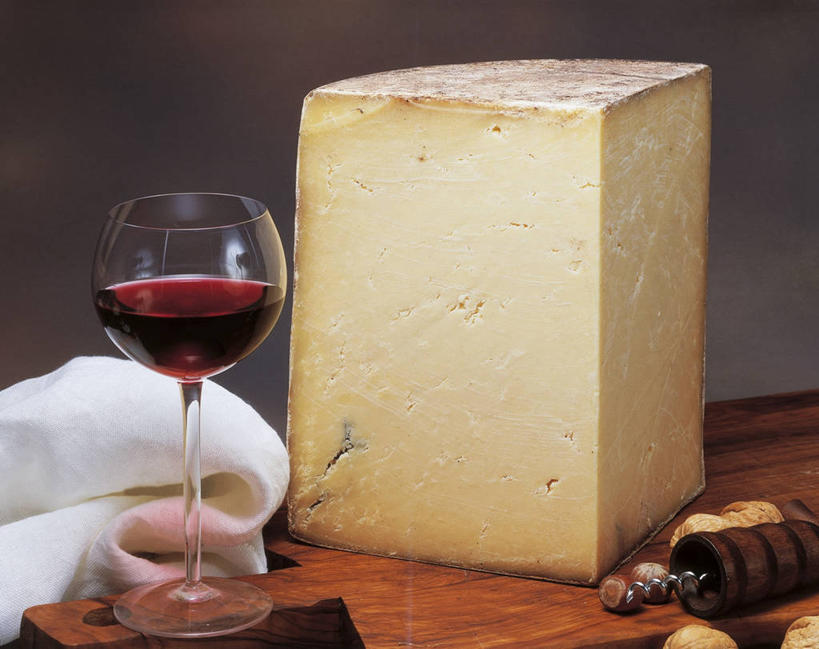奶酪,无人,横图,室内,特写,欧洲,开瓶器,食品,案板,酒类,饮食,酒,饮料,餐巾,红葡萄酒,摄影,生活方式,奶制品,葡萄酒杯,地中海文化,健康食物,萨默塞特,玻璃杯,彩图,影棚拍摄