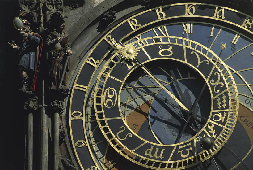 无人,横图,室外,特写,白天,数据,建筑,雕塑,欧洲,时间,圆形,标志,雕像,数字,文字,字符,字母,古城,首都,罗马数字,标识,地标建筑,摄影,复杂,准确,钟面,捷克共和国,天文学,布拉格,天文钟,钟,彩图