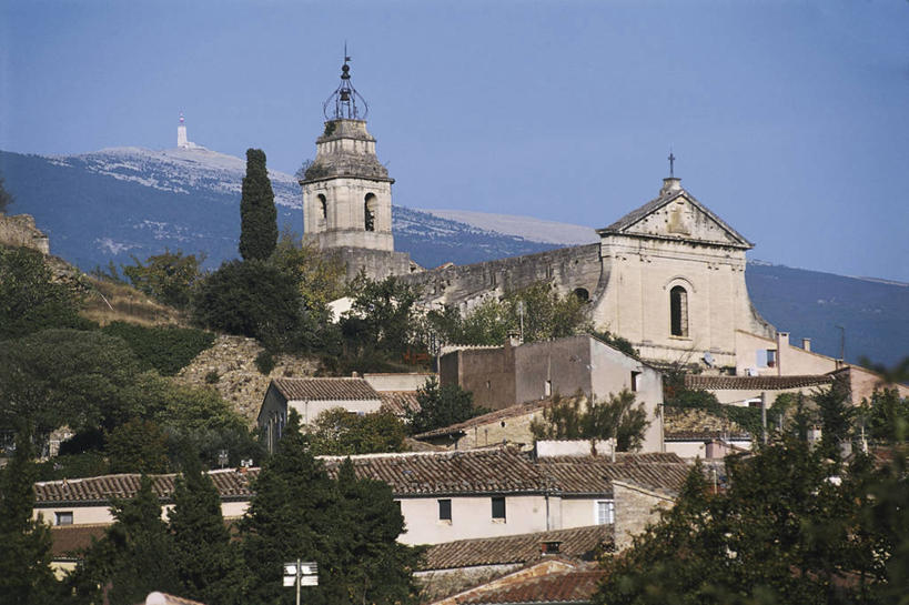 无人,教堂,横图,室外,白天,仰视,山,山脉,建筑,法国,欧洲,树,天空,自然,摄影,宗教,基督教,普罗旺斯,宗教建筑,地中海文化,冯杜山,灵性,彩图,低角度拍摄,贝端