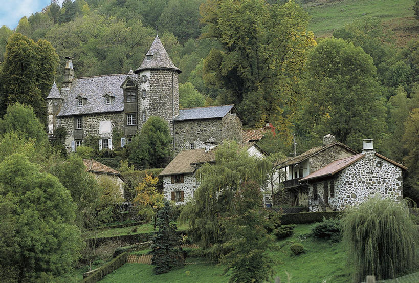 无人,横图,室外,白天,山,建筑,法国,欧洲,城堡,历史,树,摄影,地中海文化,奥弗涅,彩图,过去