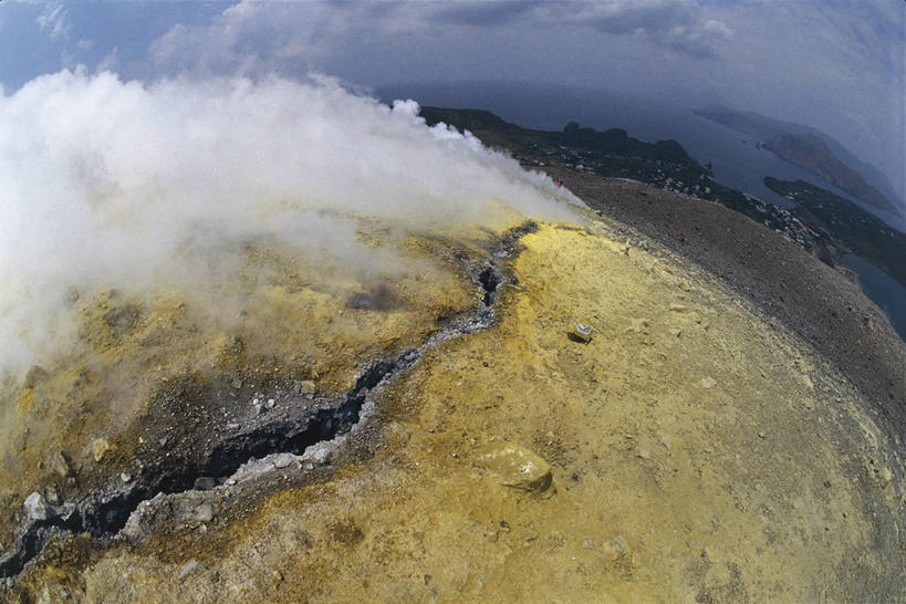 无人,横图,俯视,室外,白天,火山,意大利,欧洲,云,天空,自然,烟,摄影,西西里,地中海文化,爆发,自然现象,意大利文化,伊奥利亚群岛,彩图,高角度拍摄