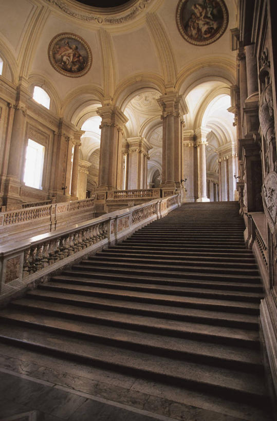 无人,宫殿,栏杆,竖图,室内,白天,仰视,楼梯,建筑,意大利,欧洲,扶手,阶梯,拱门,护栏,台阶,财富,摄影,地中海文化,华贵,意大利文化,皇室,坎帕尼亚,卡塞塔,彩图,低角度拍摄