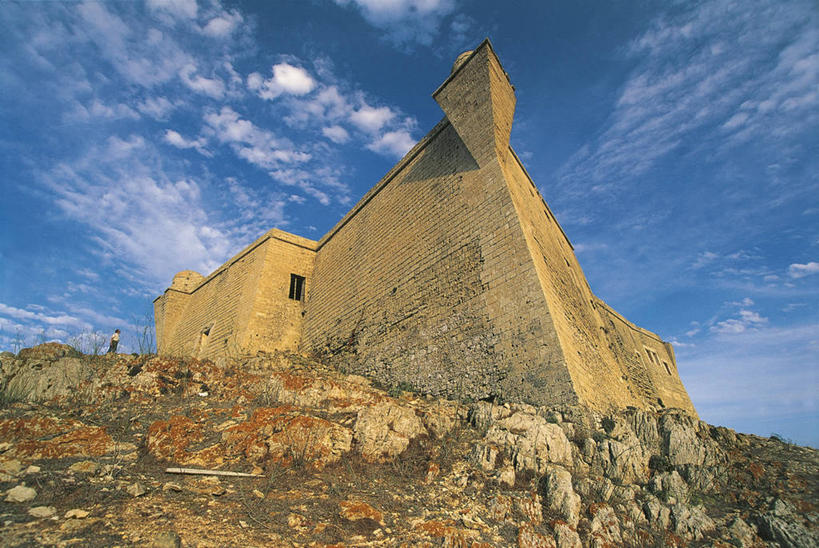 无人,横图,室外,白天,仰视,旅游,度假,美景,建筑,意大利,欧洲,城堡,岛,景观,云,历史,娱乐,天空,自然,享受,休闲,景色,放松,摄影,西西里,地中海文化,自然风光,意大利文化,埃加迪群岛,彩图,低角度拍摄,过去