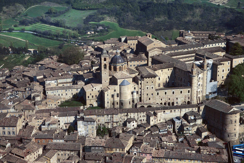 无人,横图,俯视,航拍,室外,白天,度假,美景,城市风光,城市,建筑,意大利,欧洲,景观,田地,城镇,娱乐,树,享受,休闲,景色,放松,摄影,圆顶建筑,鸟瞰,地中海文化,意大利文化,乌比诺,彩图,高角度拍摄