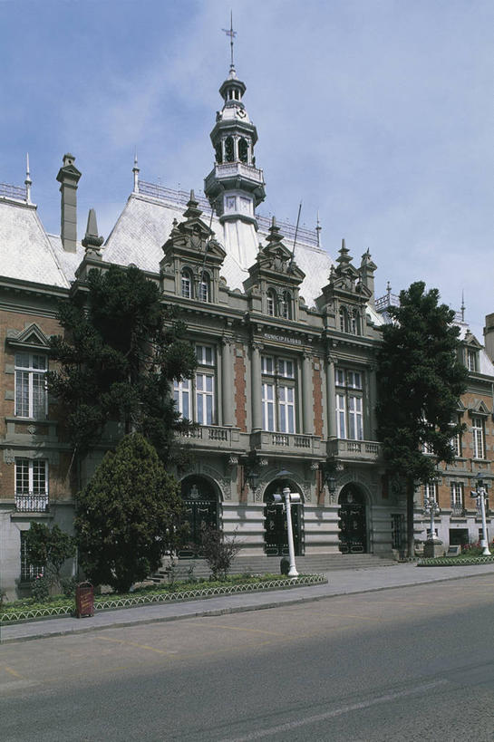 无人,竖图,室外,白天,建筑,路,玻利维亚,云,拱门,尖顶,首都,树,天空,南美,摄影,权威,政府大楼,拉丁美洲,市政厅,政府,拉巴斯,彩图