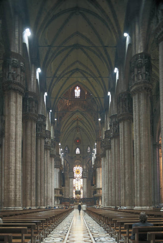 三个人,教堂,坐,竖图,室内,城市,建筑,椅子,意大利,欧洲,朦胧,模糊,历史,背面,摄影,宗教,电灯,基督教,宗教建筑,地中海文化,祭坛,意大利文化,哥特式风格,伦巴第大区,米兰,柱廊,灵性,大教堂广场,彩图,大教堂