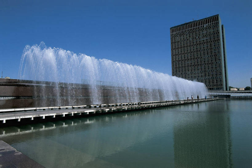 无人,横图,室外,白天,水,城市,建筑,摩天大楼,喷泉,乌兹别克斯坦,亚洲,喷,反射,摄影,万里无云,前苏联,塔什干,死水,彩图,独联体