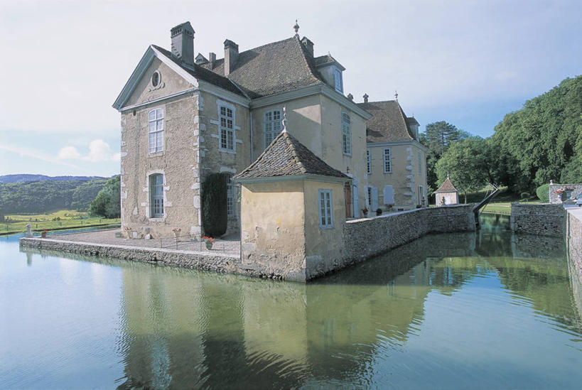 无人,横图,室外,白天,建筑,法国,欧洲,反射,城堡,历史,树,天空,摄影,普罗旺斯,地中海文化,护城河,彩图,过去