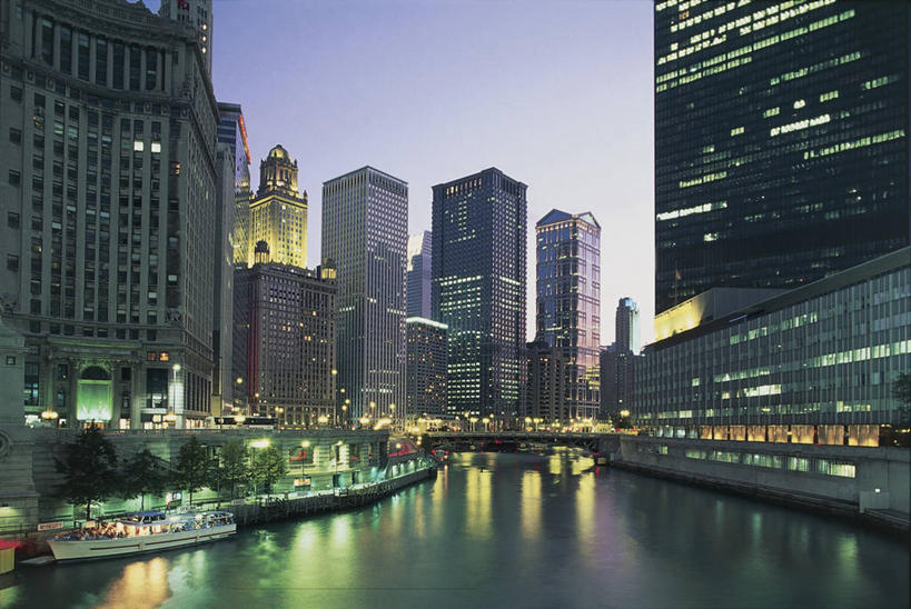 无人,横图,室外,河流,日落,城市,建筑,摩天大楼,船,美国,反射,运输,摄影,照亮,北美,伊利诺斯州,万里无云,芝加哥市,芝加哥河,彩图,旅行