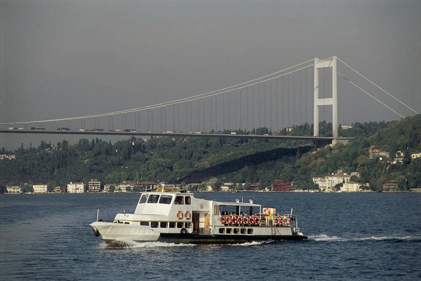 无人,横图,室外,白天,城市,建筑,船,亚洲,桥,联系,天空,运输,摄影,吊桥,运河,观光船,伊斯坦布尔,博斯普鲁斯海峡,彩图,旅行