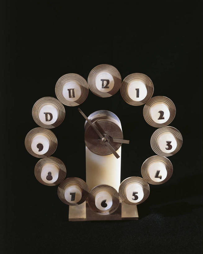 无人,竖图,室内,特写,银,法国,欧洲,黑色背景,时间,金属,符号,数字,文字,指针,古典,历史,针,古代,一个,黑色,工艺品,时针,摄影,单个,古董,分针,钟面,西欧,地中海文化,法国文化,欧洲文化,中欧,美术工艺,钟,彩图,影棚拍摄