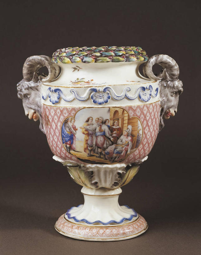 无人,竖图,室内,特写,花瓶,法国,巴黎,欧洲,艺术,装饰,陶瓷制品,首都,一个,工艺品,陶器,摄影,单个,西欧,地中海文化,公羊,法国文化,欧洲文化,中欧,法兰西岛大区,美术工艺,设计,彩图,影棚拍摄