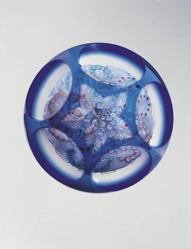 无人,竖图,室内,特写,形状,装饰,透明,圆形,设备,物品,一个,工艺品,摄影,单个,光滑,细腻,平滑,式样,几何形状,纸镇,设计,彩图,影棚拍摄