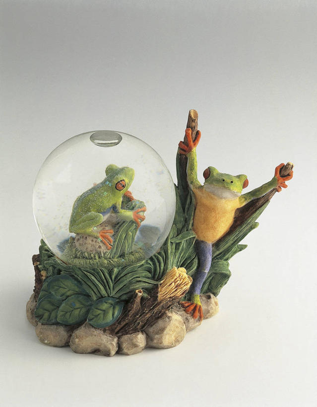 无人,竖图,室内,特写,白色背景,青蛙,玩具,雕塑,艺术,装饰,透明,蛙,雕刻,雕像,商品,一个,动物,纪念品,工艺品,摄影,单个,纪念,美术,创造力,记忆,主题,陈列,功能,美学,雪花球,想法,岩石,彩图,影棚拍摄