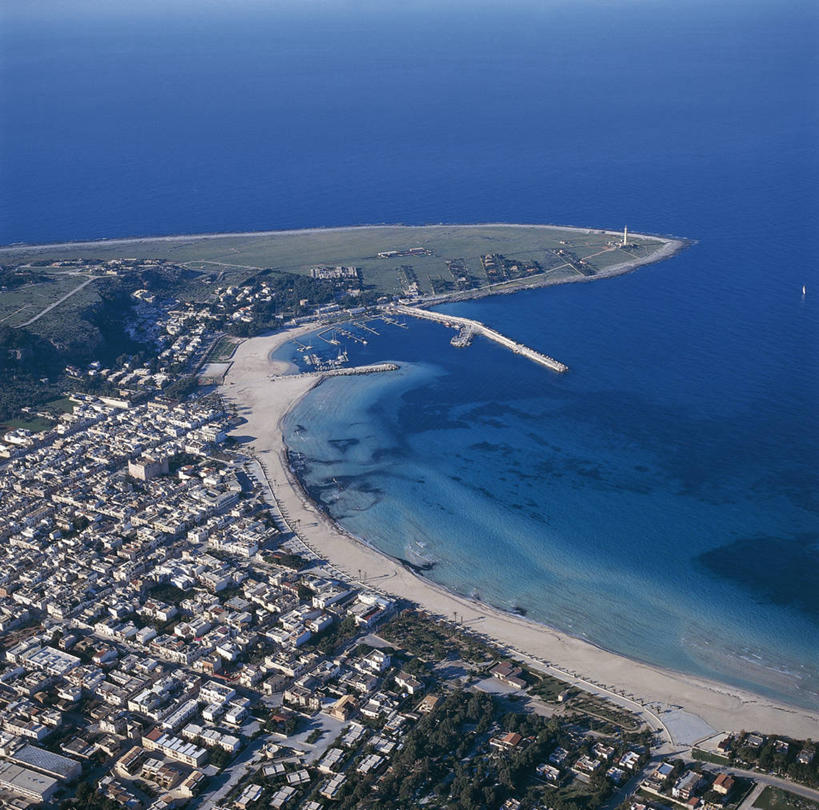 无人,横图,方图,俯视,航拍,室外,白天,度假,海洋,美景,水,城市风光,城市,建筑,意大利,欧洲,沙子,岛,海岸线,河岸,景观,城镇,娱乐,享受,休闲,景色,放松,摄影,西欧,西西里,鸟瞰,地中海文化,南欧,意大利文化,海滩,彩图,高角度拍摄,旅行,圣维托洛卡波