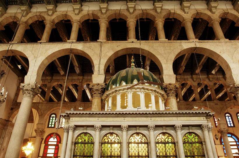 无人,横图,室内,仰视,建筑,叙利亚,亚洲,眼镜,柱子,拱门,首都,历史,地标建筑,摄影,宗教,神殿,伊斯兰教,中东,基督教,圆顶建筑,宗教建筑,地中海文化,清真寺,大清真寺,彩色玻璃,柱廊,灵性,大马士革,倭马亚大清真寺,彩图,低角度拍摄,旅行,联合国教科文组织,过去